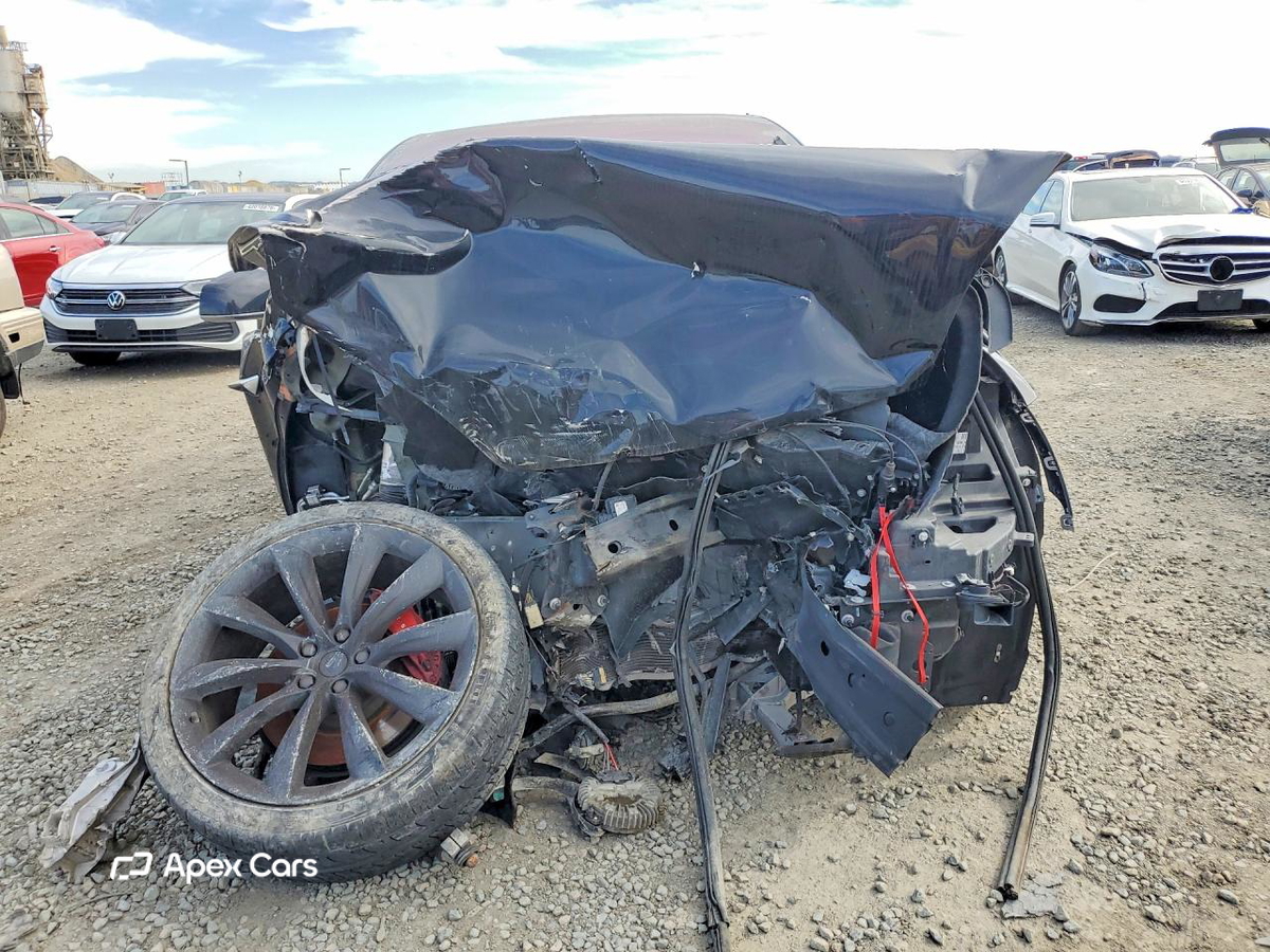 Tesla Model X 2018