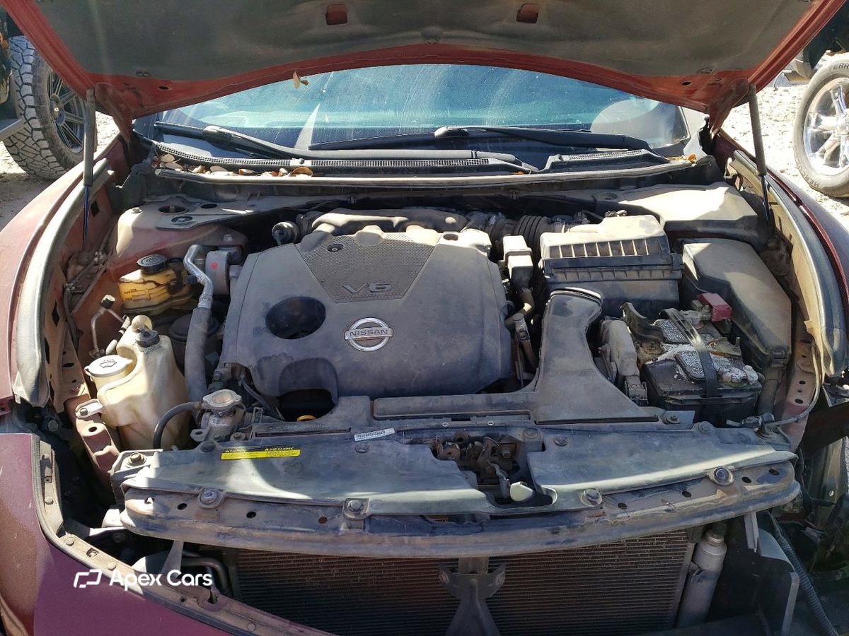 Nissan Maxima 2010