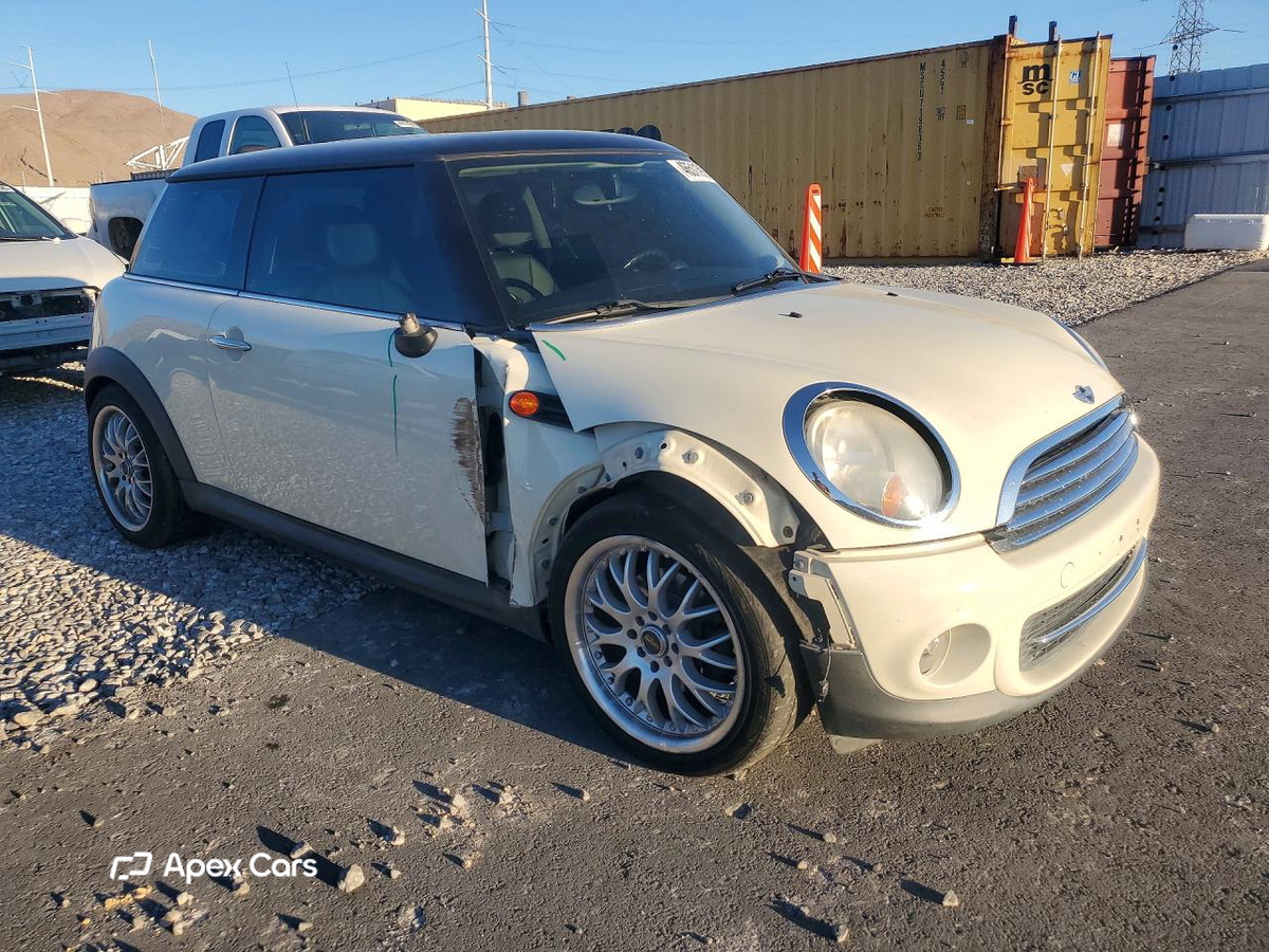 MINI Cooper 2011