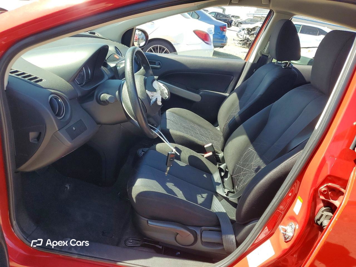 Mazda 2 2011