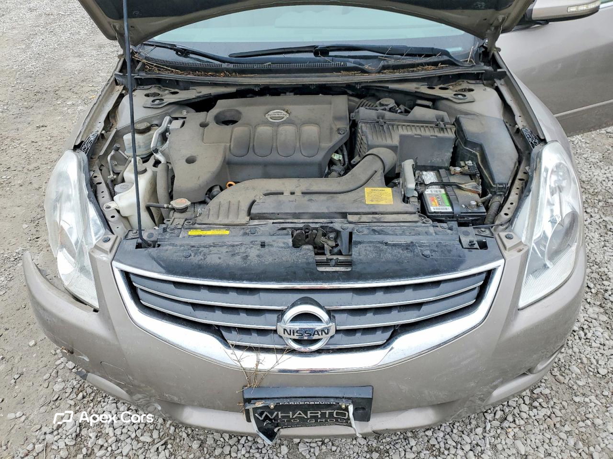 Nissan Altima 2012