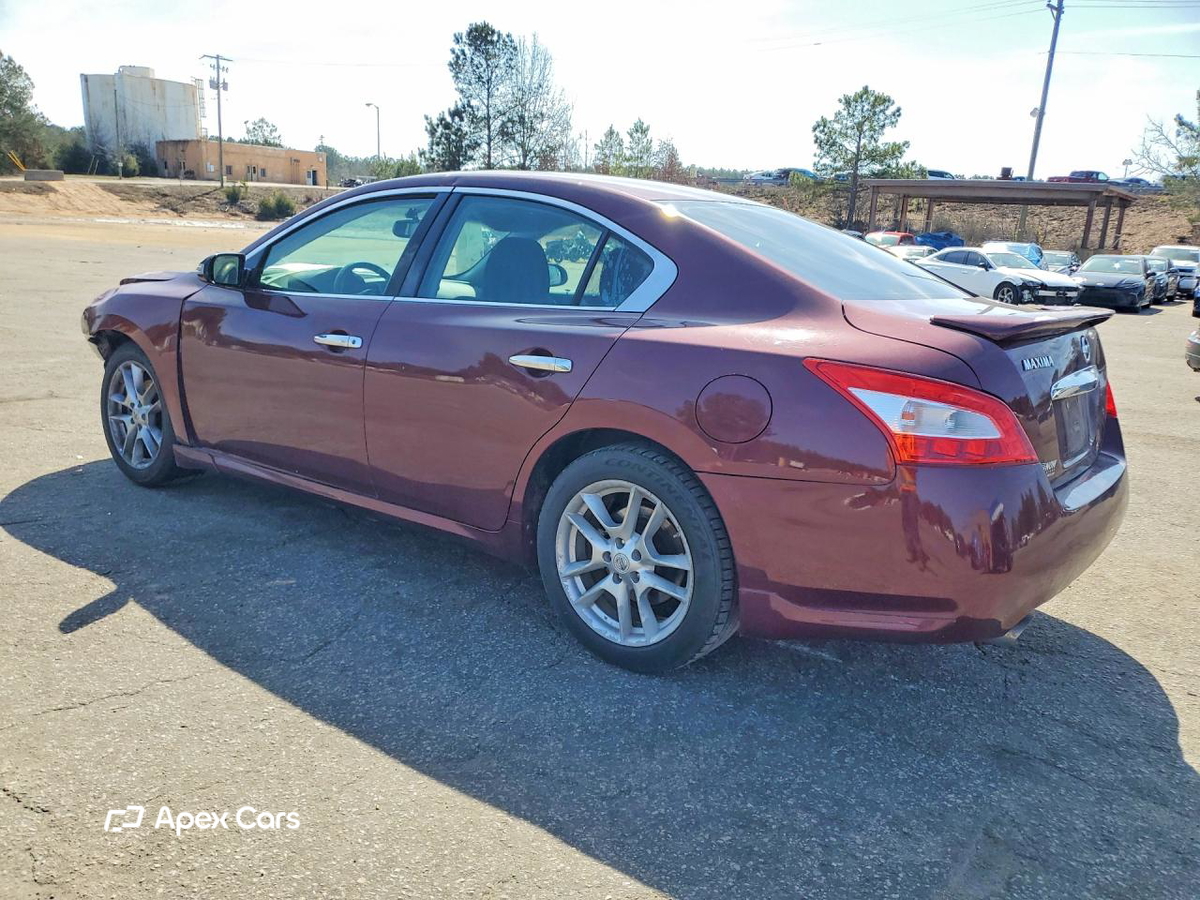 Nissan Maxima 2010