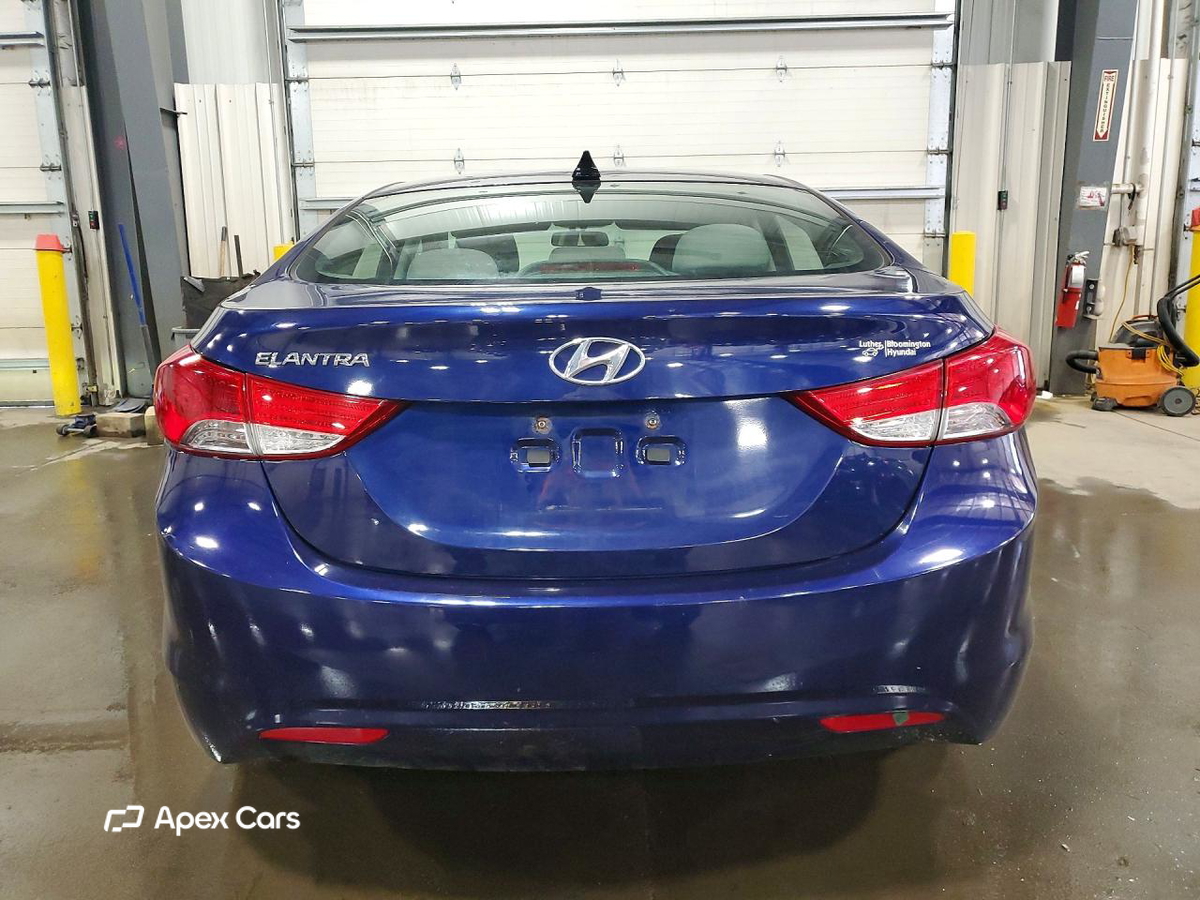 Hyundai Elantra 2013