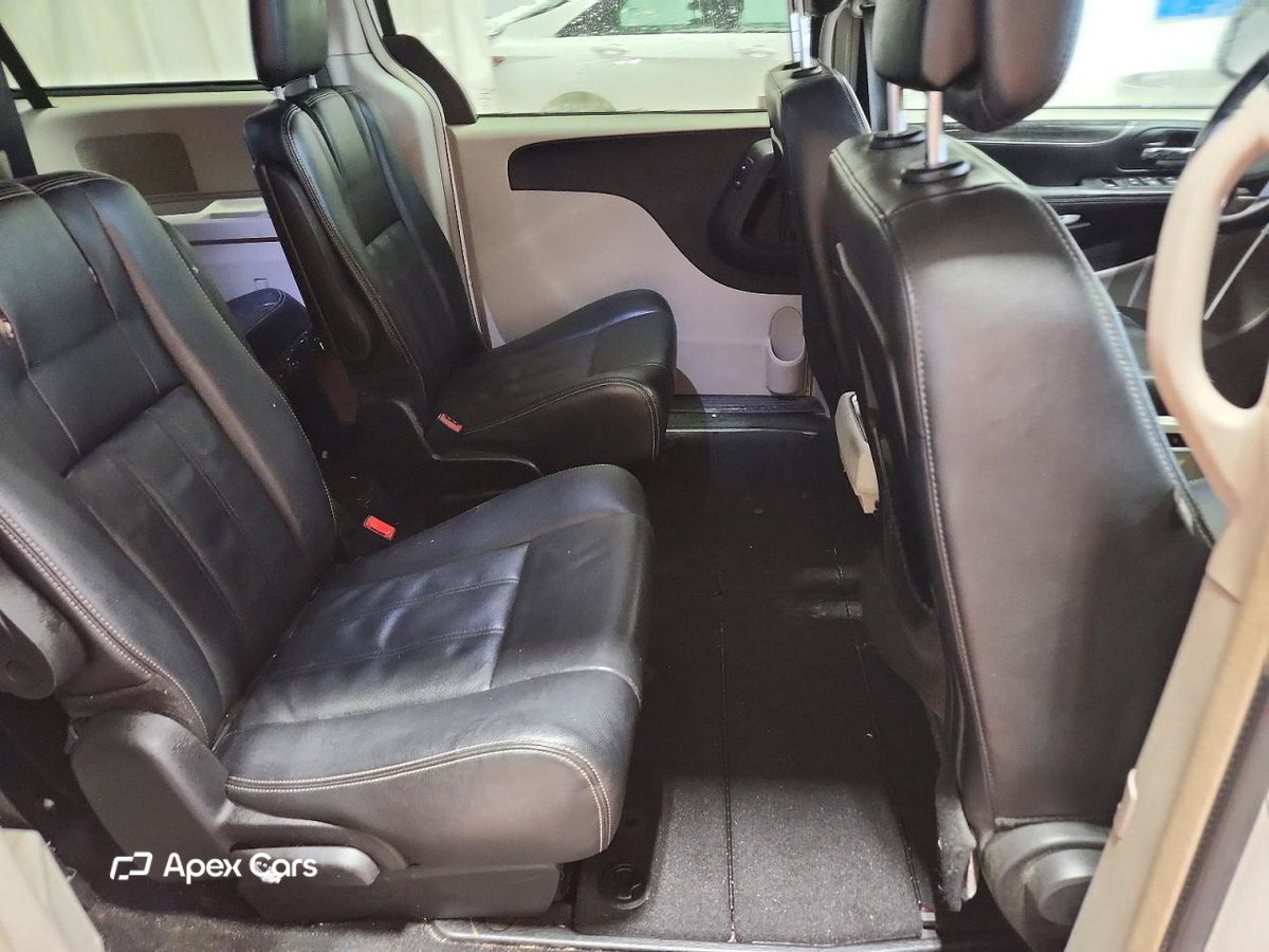Chrysler Voyager 2013