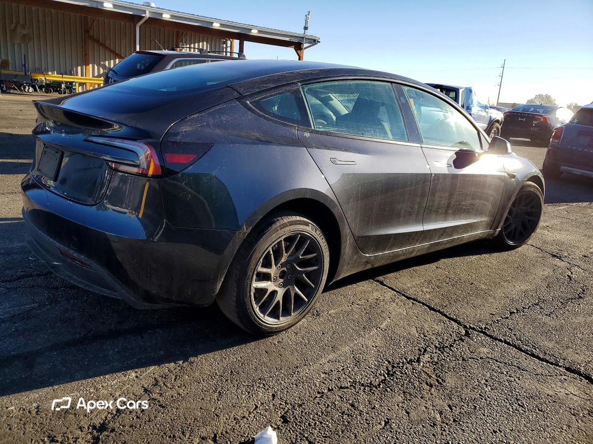 Tesla Model 3 2025
