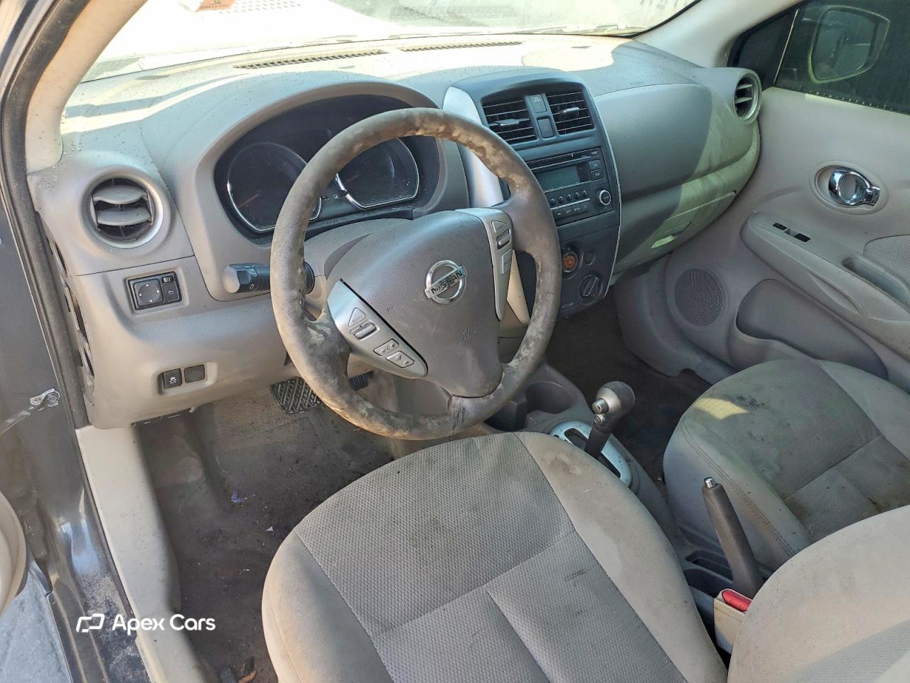 Nissan Versa 2015