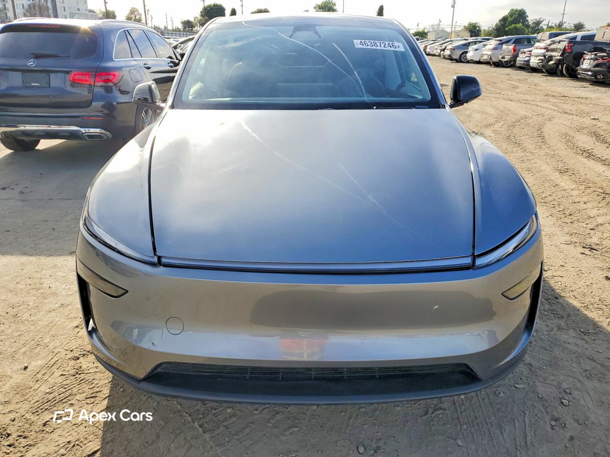 Tesla Model Y 2026