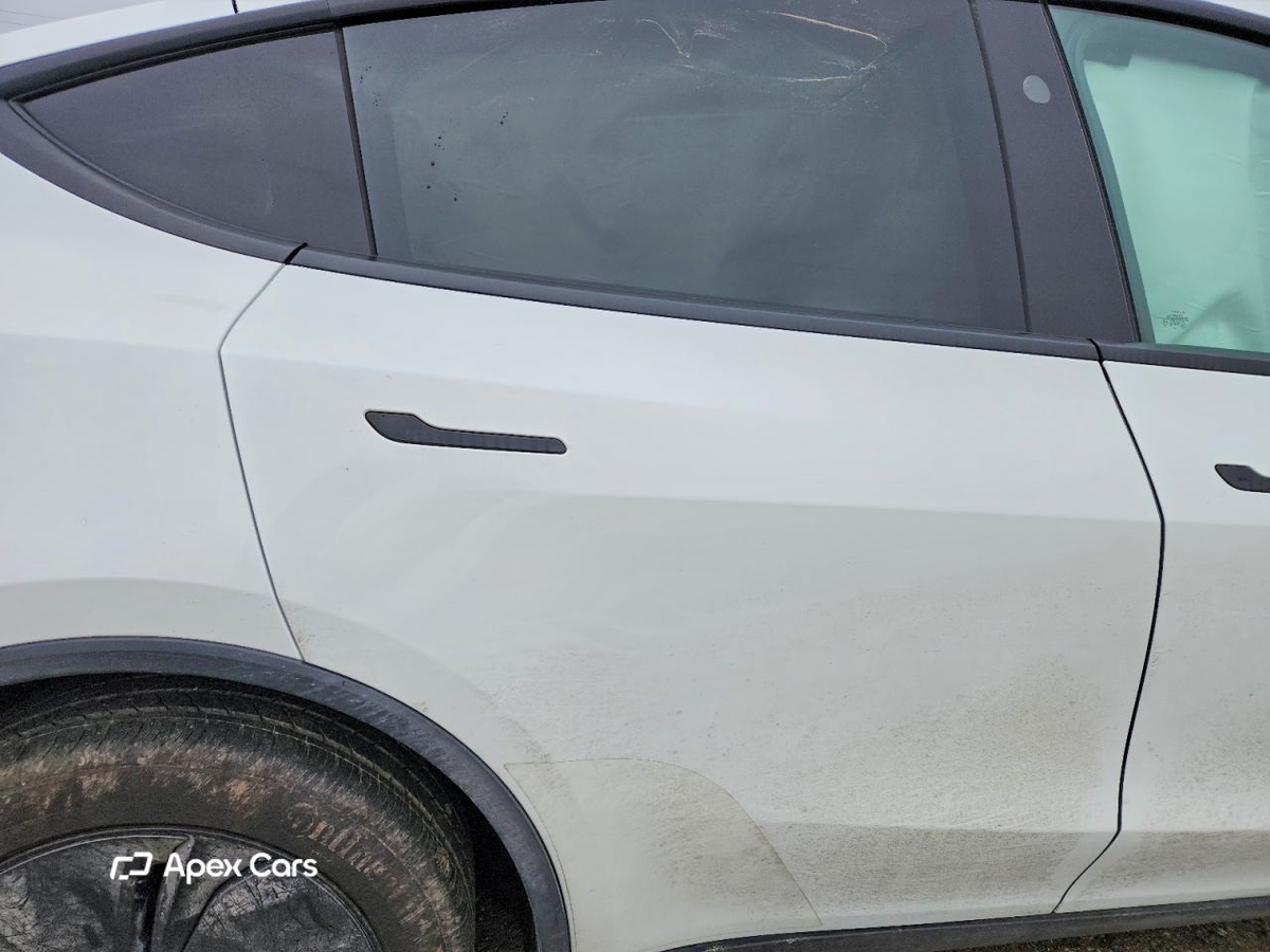 Tesla Model Y 2026