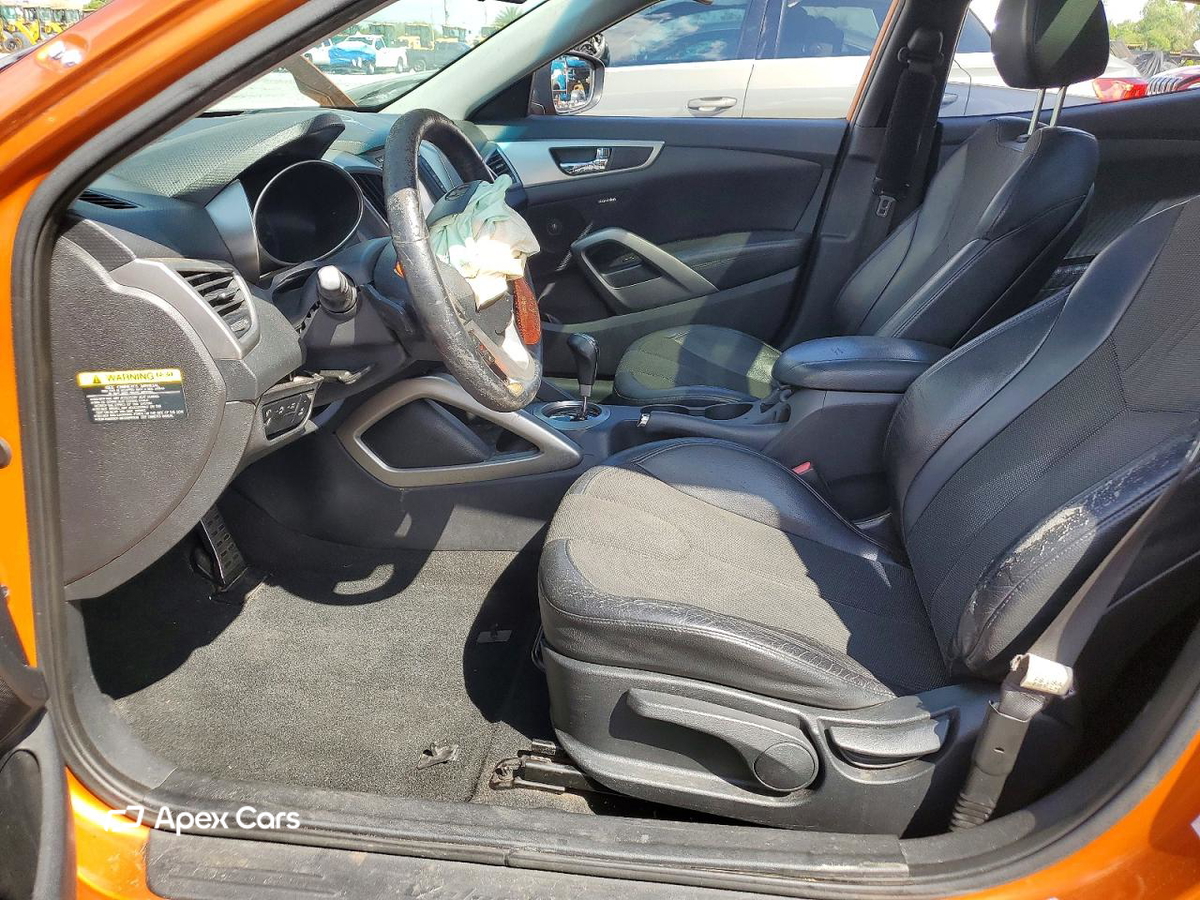 Hyundai Veloster 2012