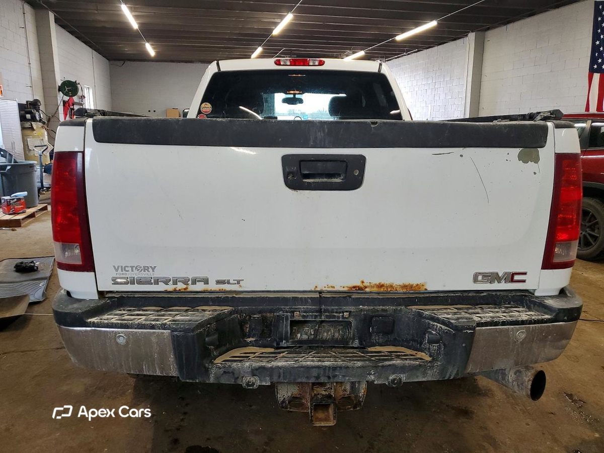 GMC Sierra 2011
