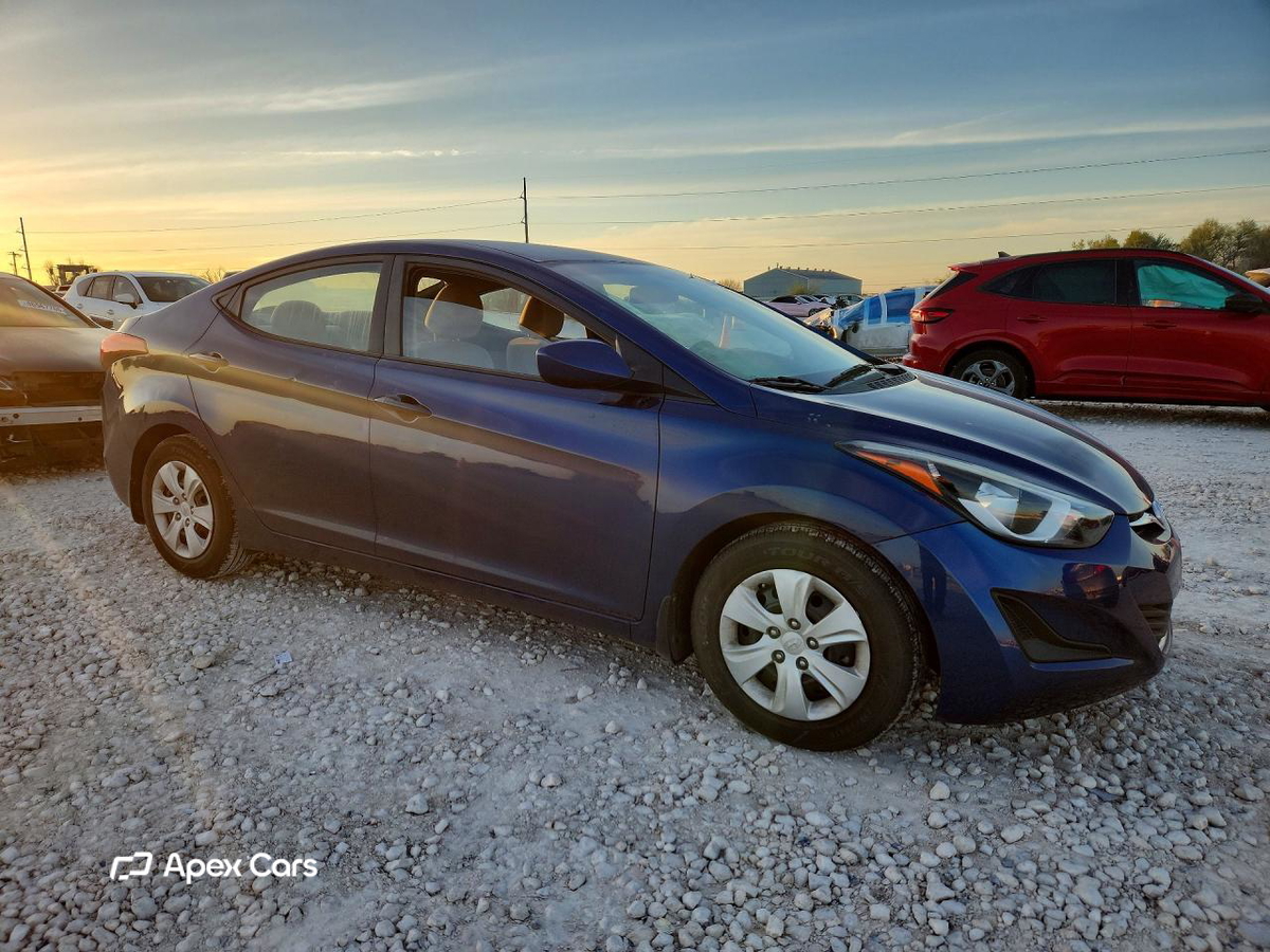 Hyundai Elantra 2016
