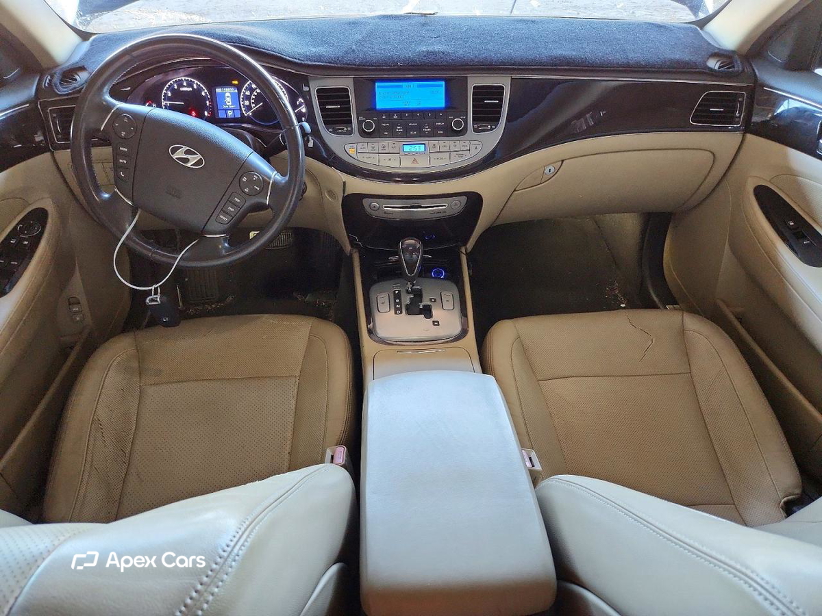 Hyundai Genesis 2010
