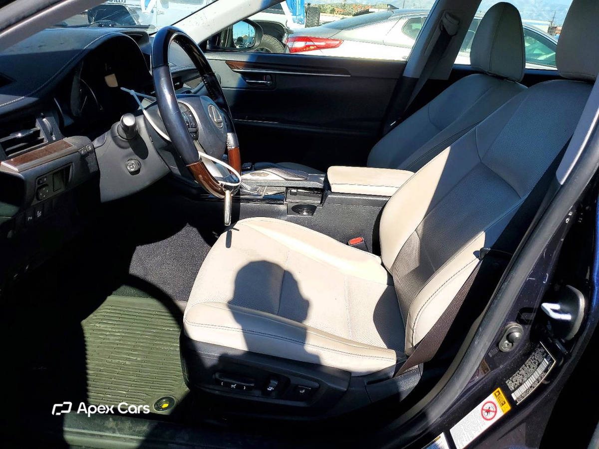Lexus ES 2016