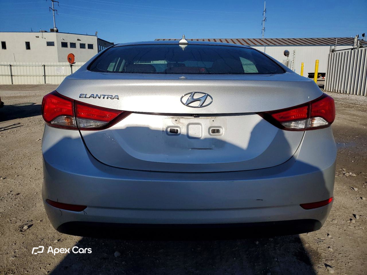 Hyundai Elantra 2016