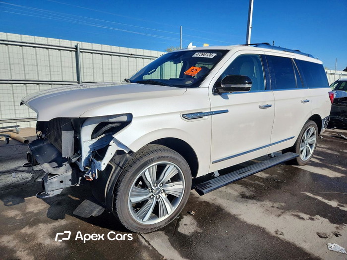 2019 Lincoln Navigator - Image 1 of 5