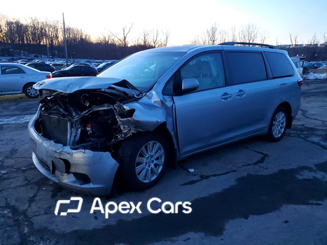 Toyota Sienna 2015 - Image 1 of 14