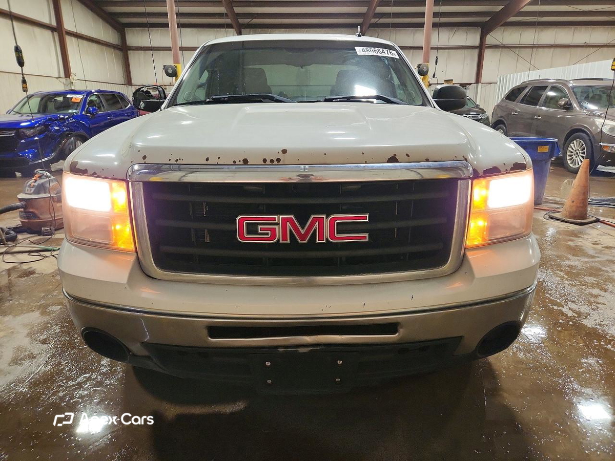 GMC Sierra 2011