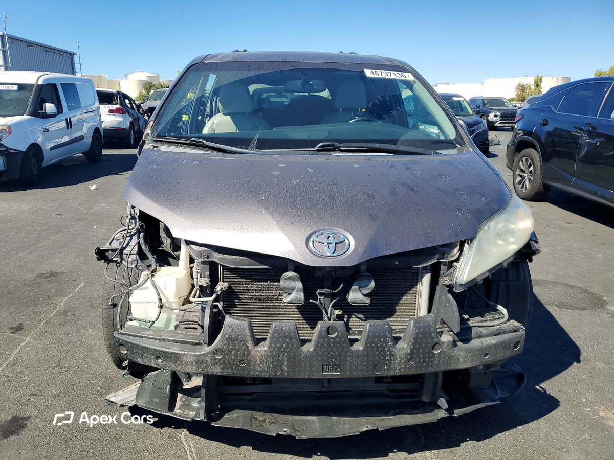 Toyota Sienna 2015