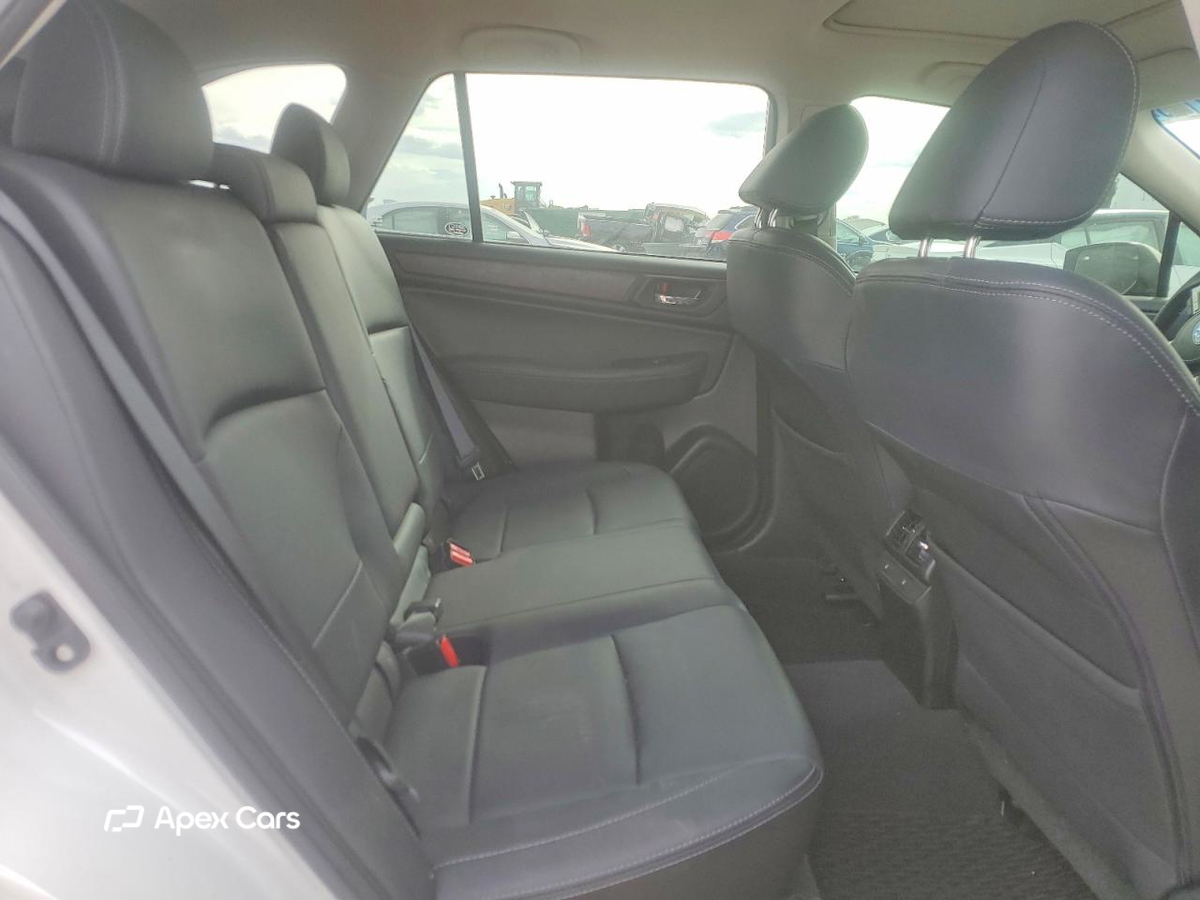 Subaru Outback 2016