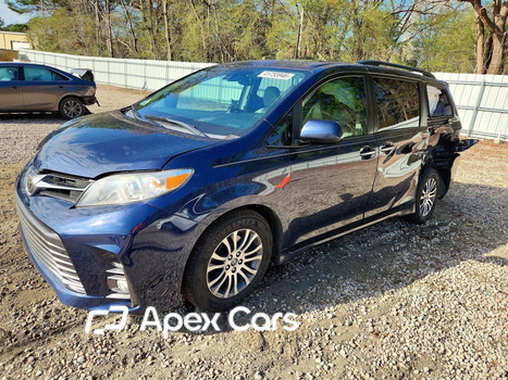 Toyota Sienna 2018 - Image 1 of 14