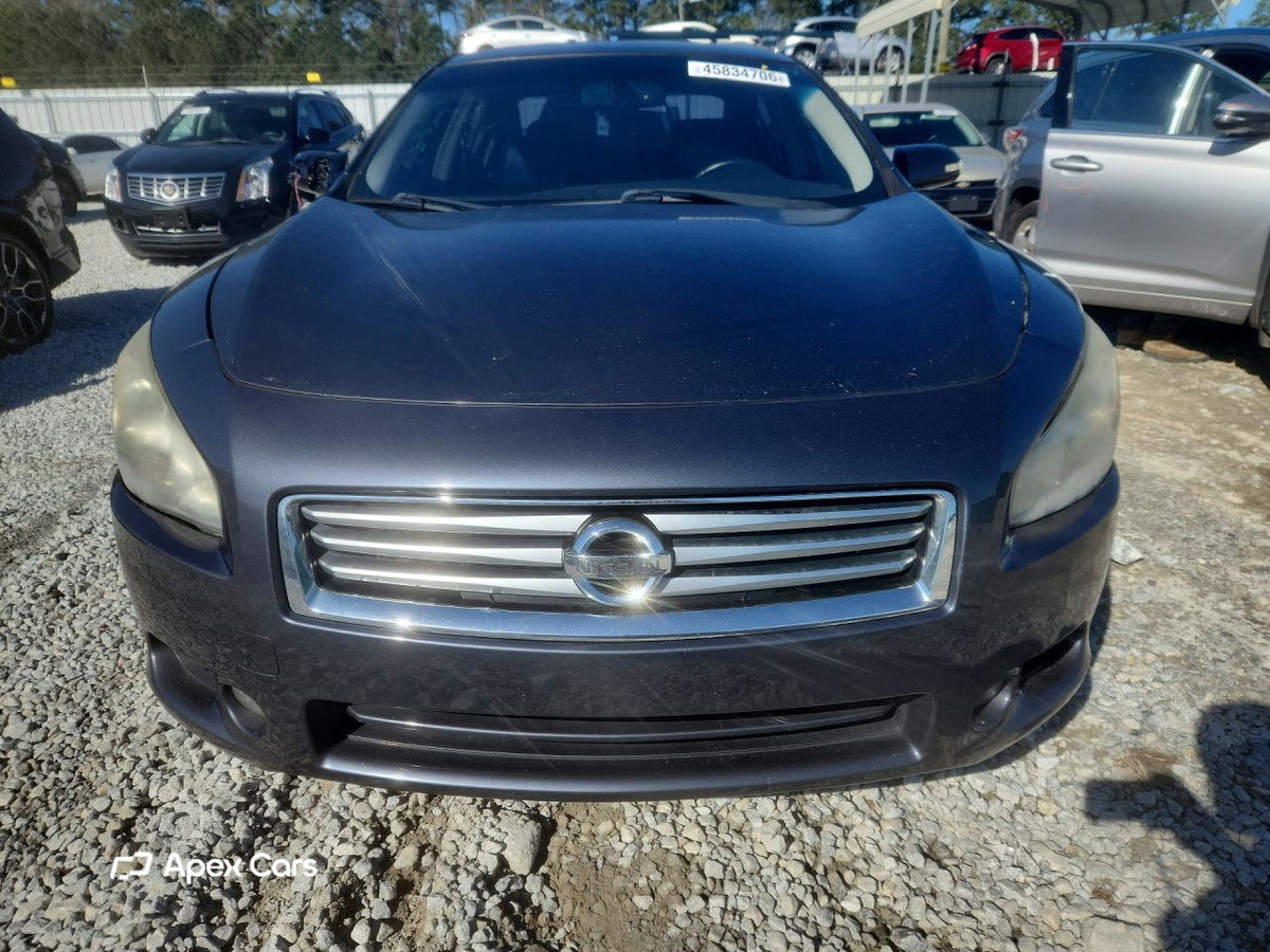 Nissan Maxima 2012