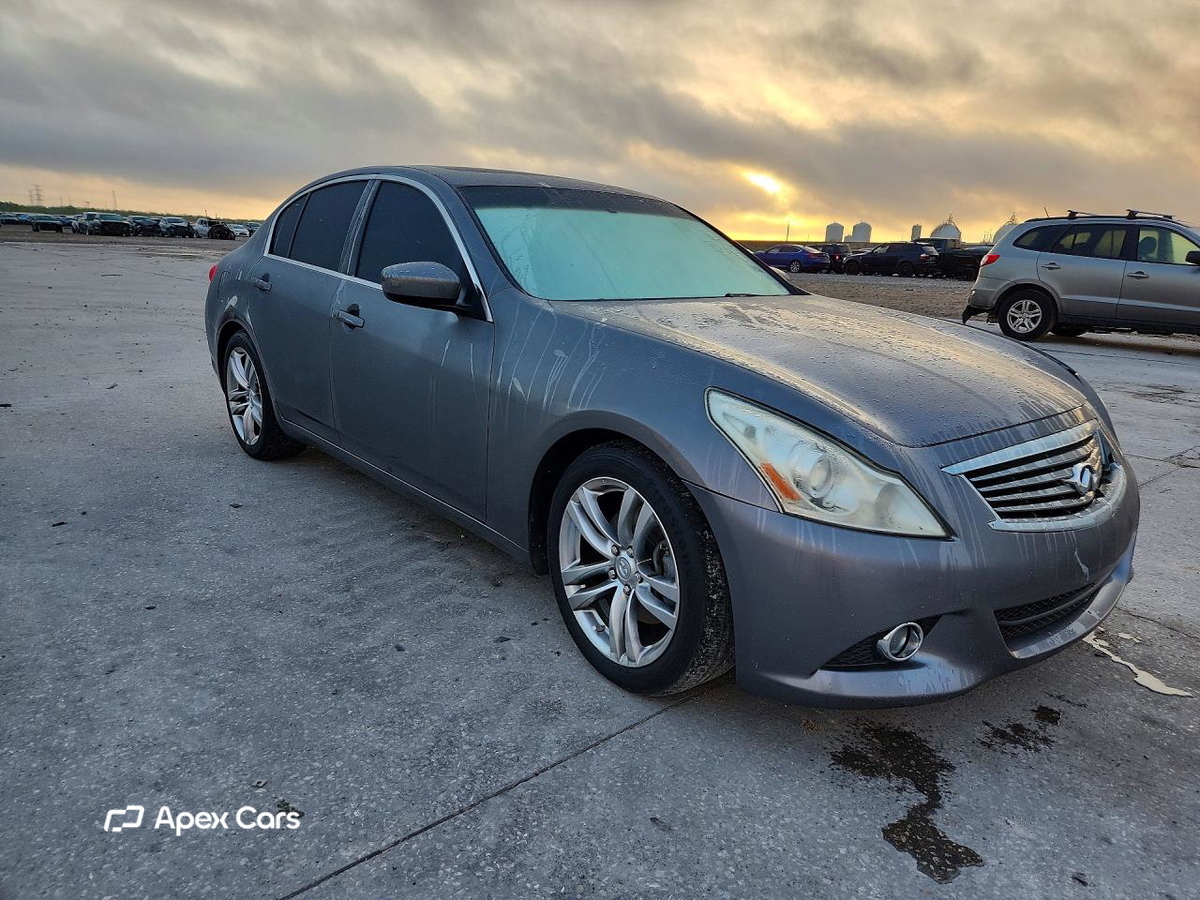 Infiniti G 2013