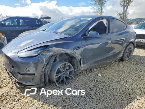 Tesla Model Y 2021 - Image 1 of 5