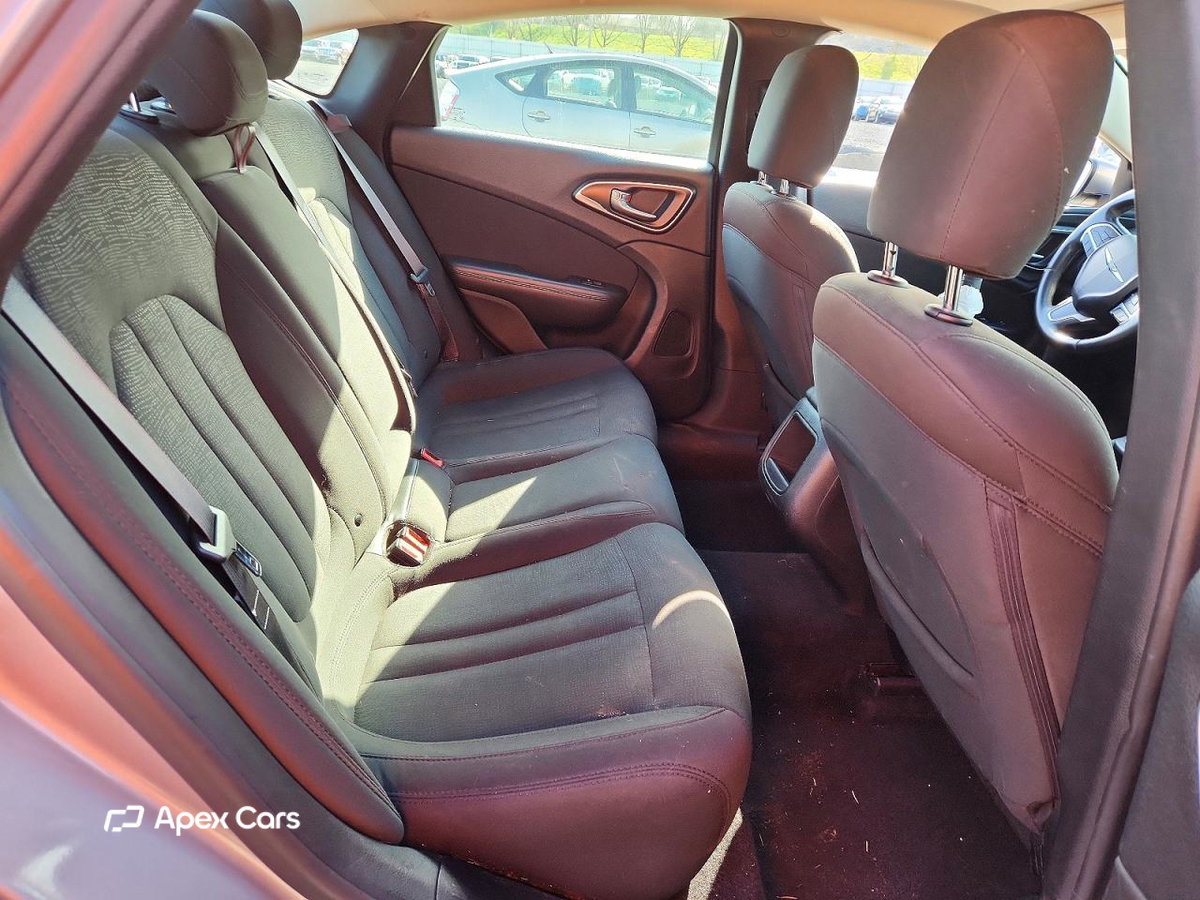 Chrysler 200 2015