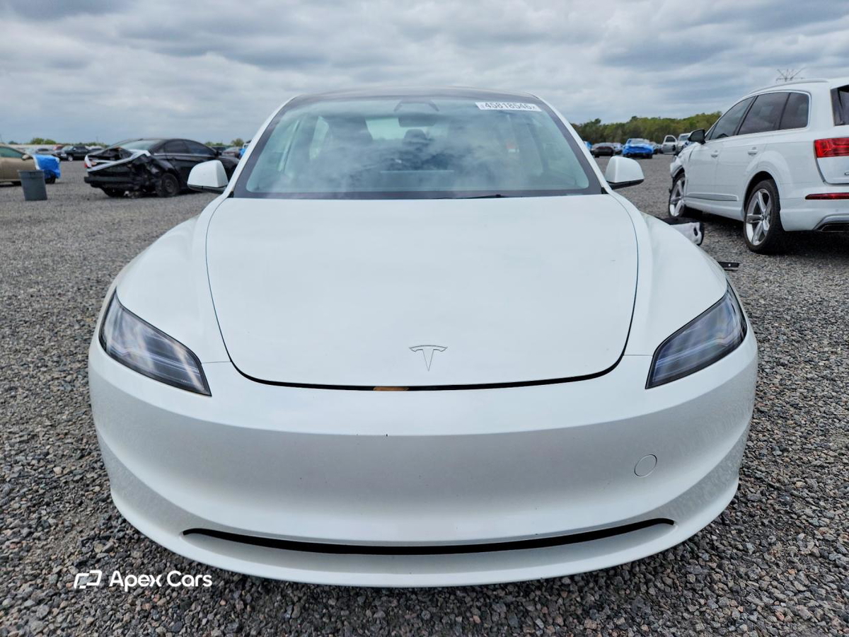 Tesla Model 3 2025