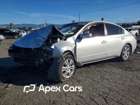 Nissan Altima 2012 - Zdjęcie 1 z 13