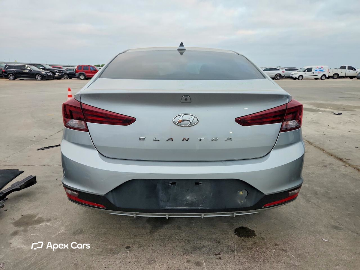 Hyundai Elantra 2020