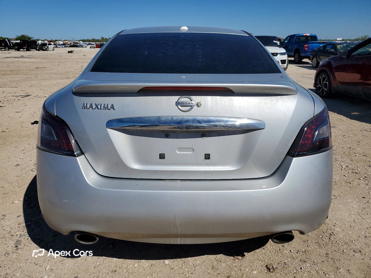 Nissan Maxima 2012