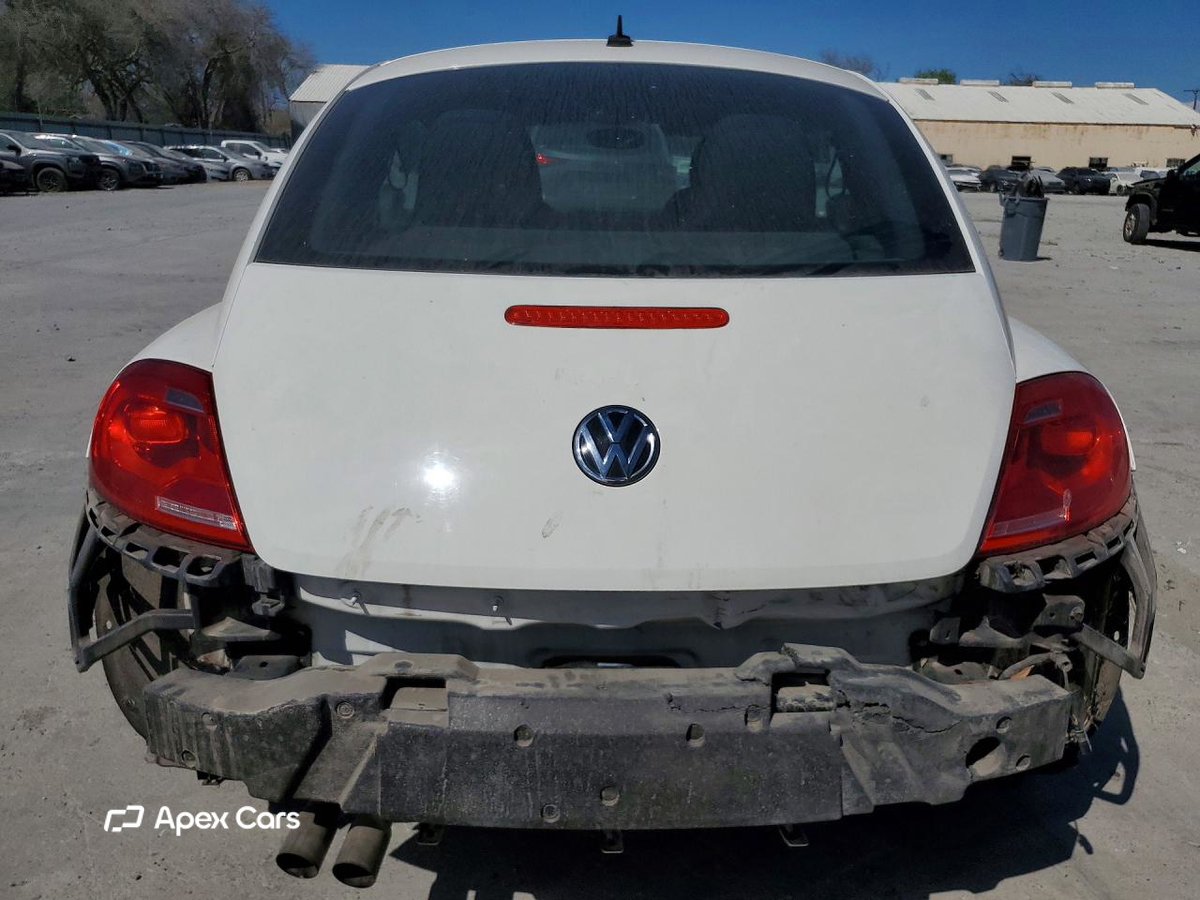 Volkswagen Beetle 2013