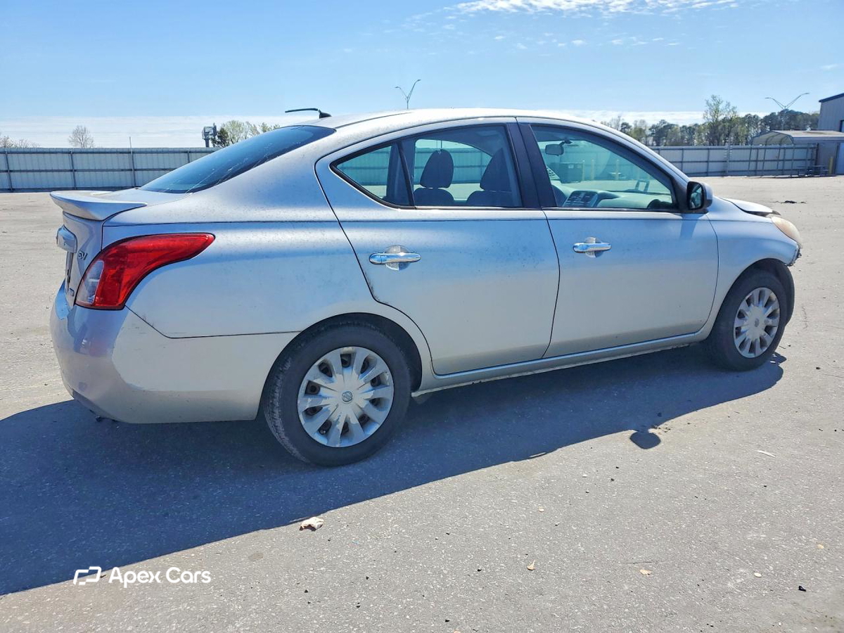Nissan Versa 2014