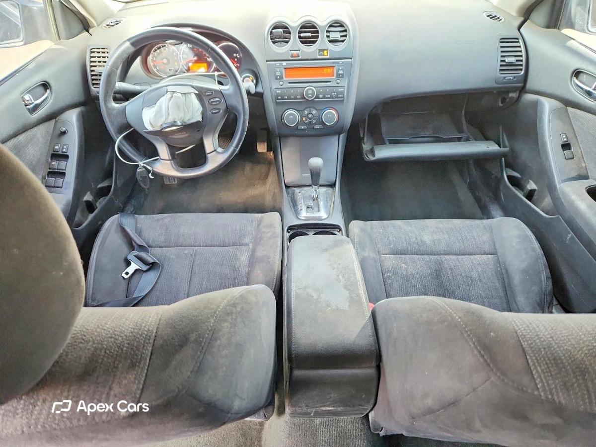 Nissan Altima 2012