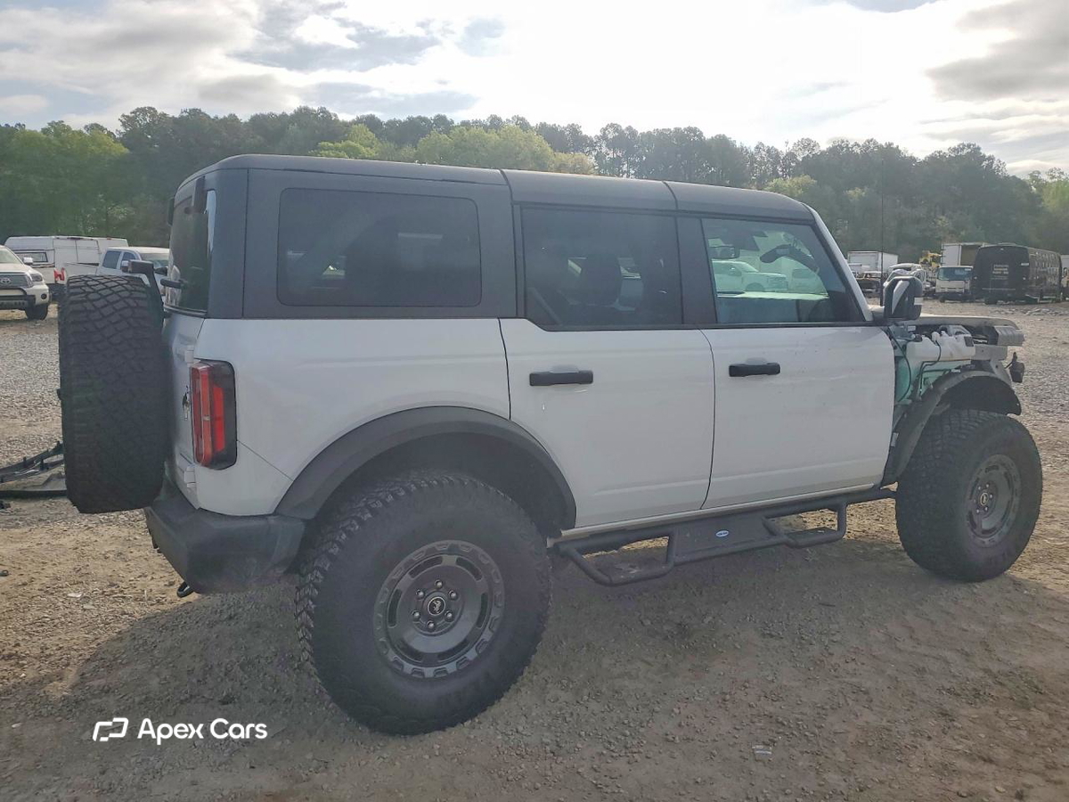 Ford Bronco 2024