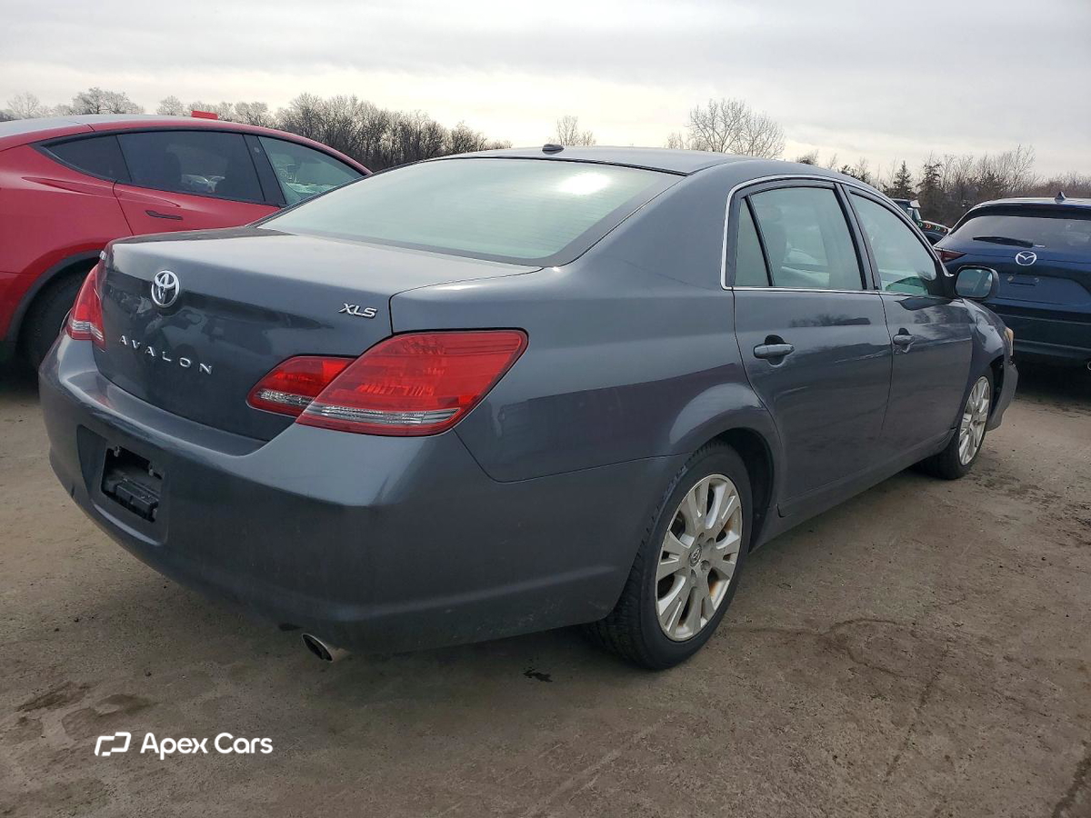 Toyota Avalon 2010