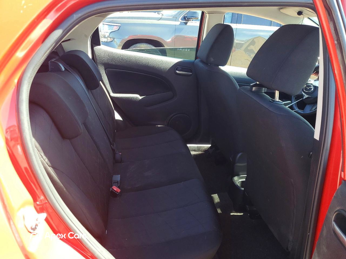 Mazda 2 2011