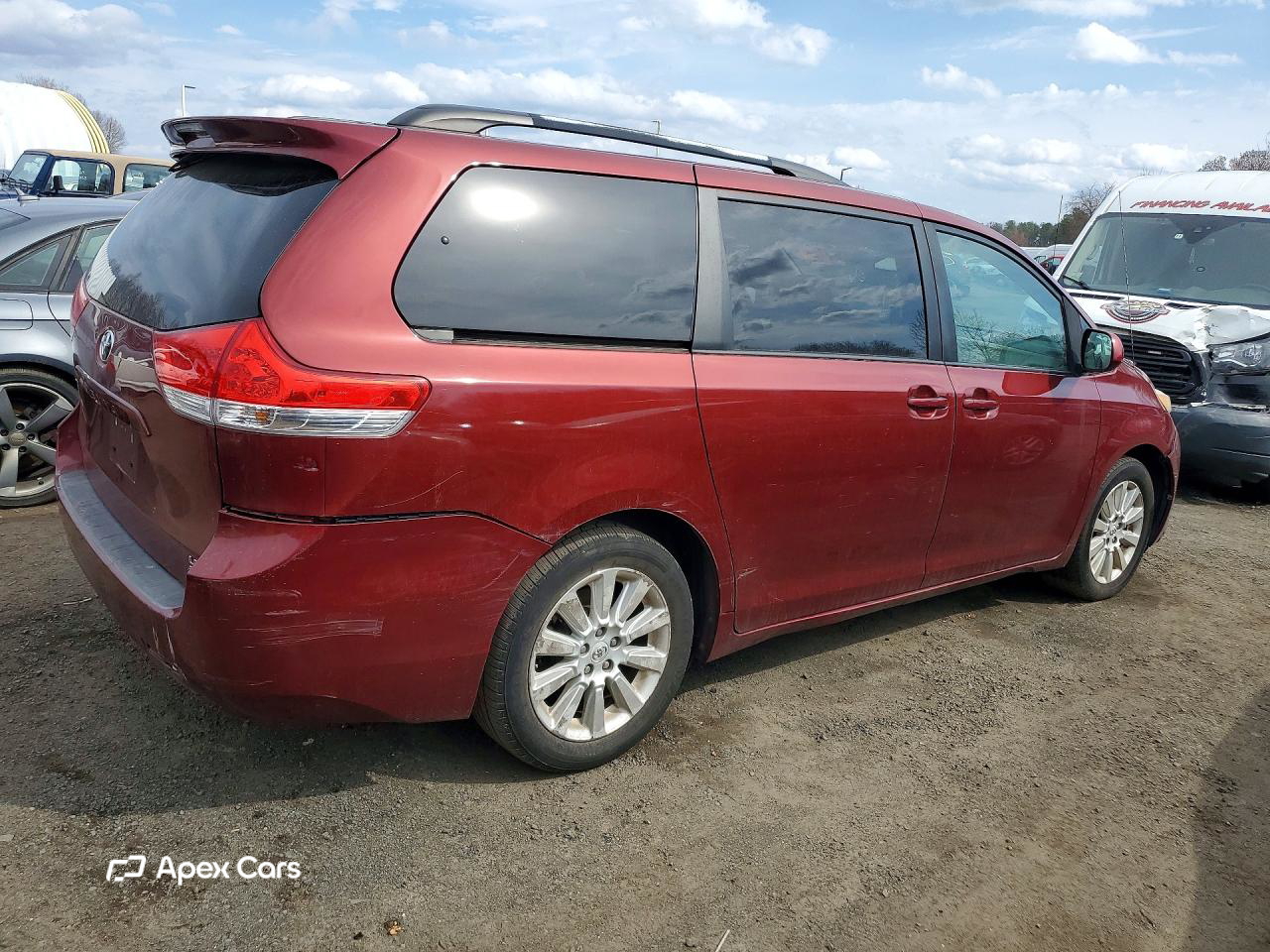 Toyota Sienna 2011