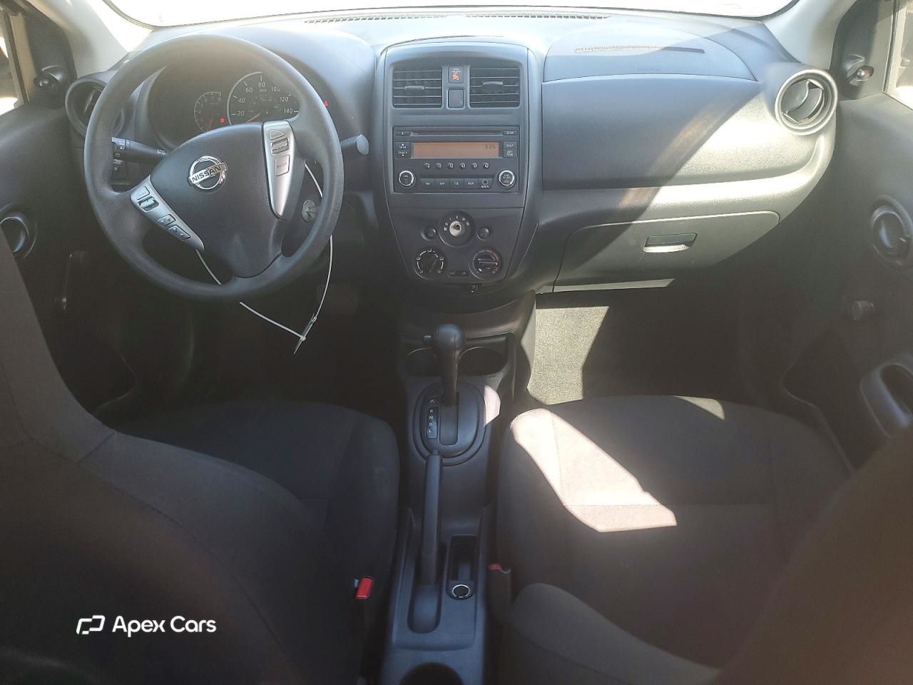 Nissan Versa 2015