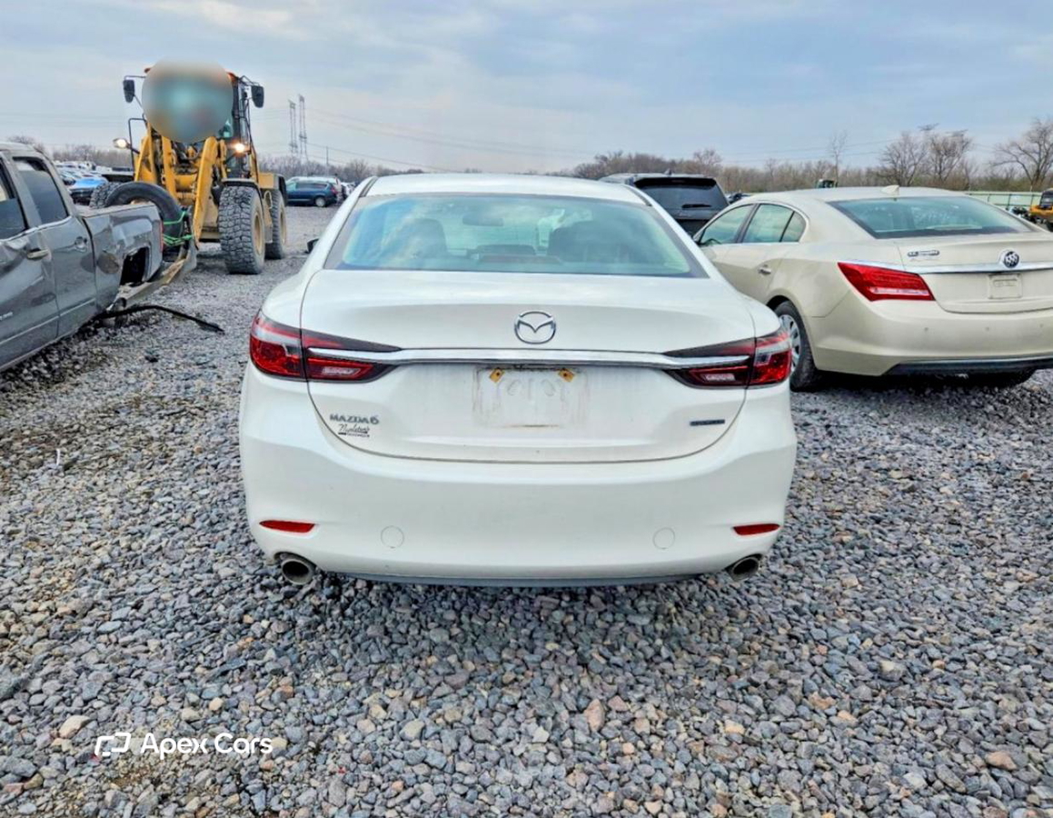Mazda 6 2021