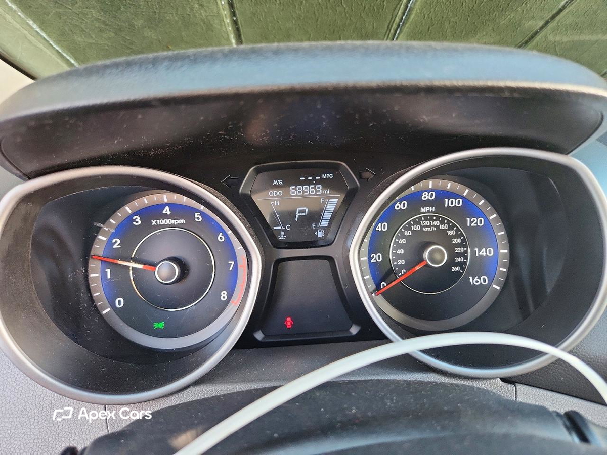 Hyundai Elantra 2012