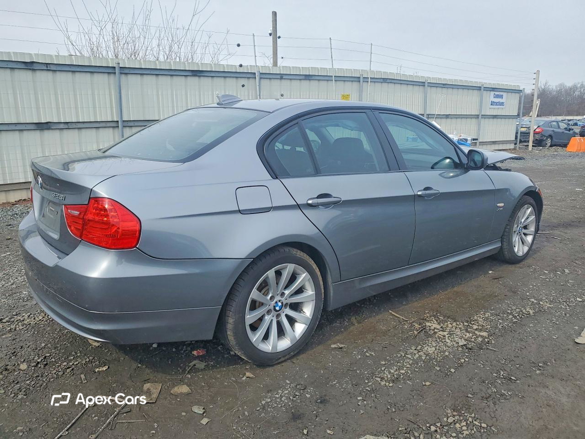BMW Series 3 2011