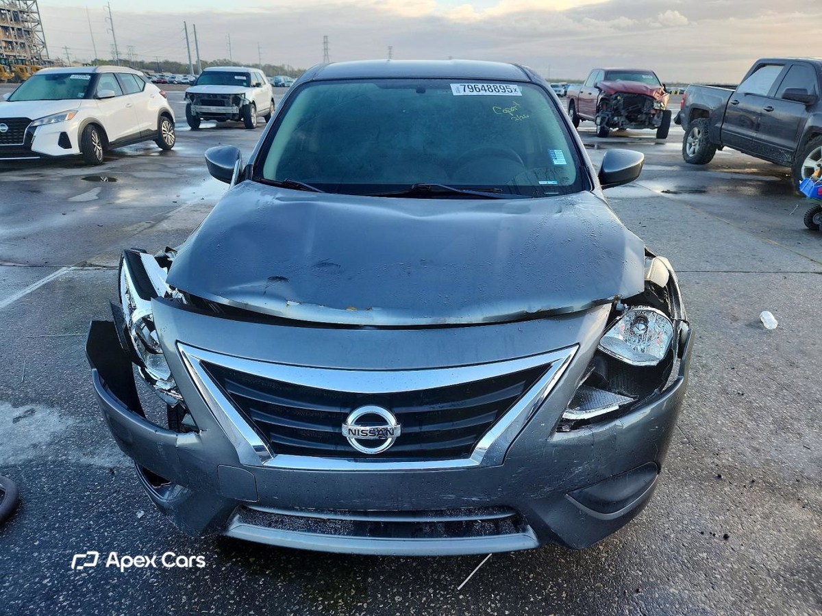 Nissan Versa 2019