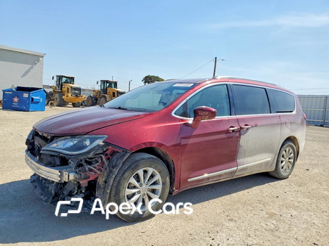 Chrysler Pacifica 2018 - Image 1 of 13
