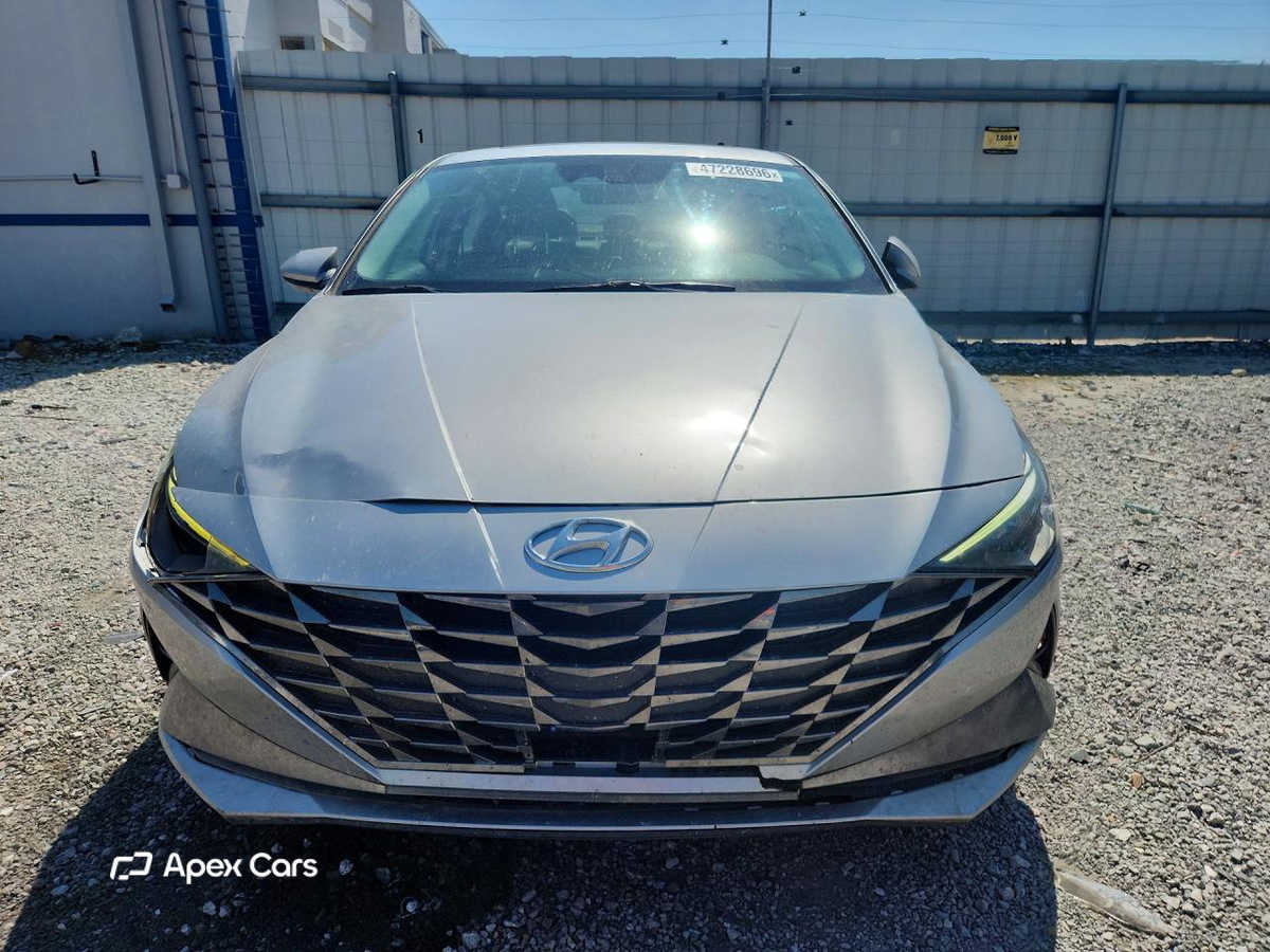 Hyundai Elantra 2021