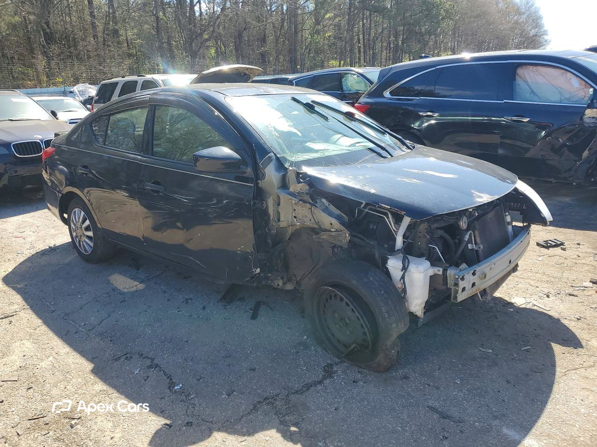 Nissan Versa 2018