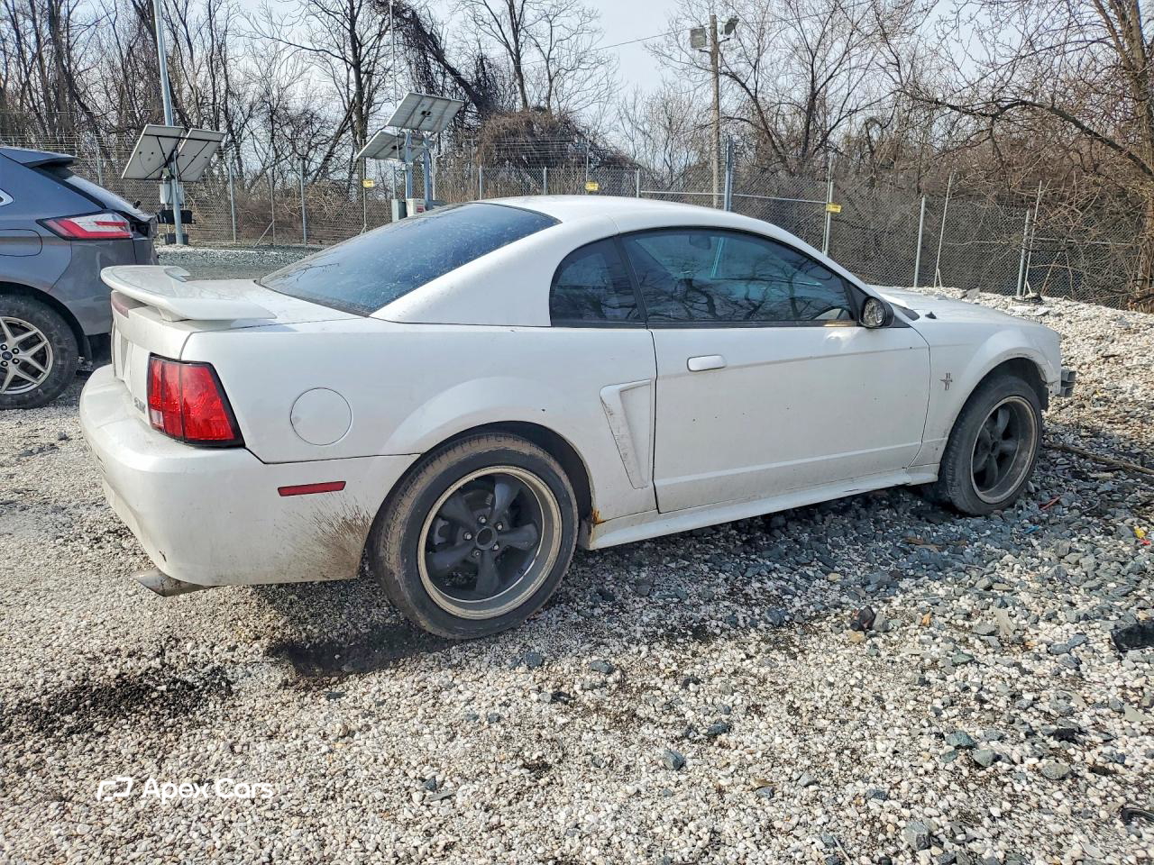 Ford Mustang 2003