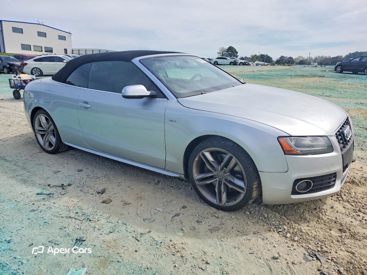 Audi RS5 2012
