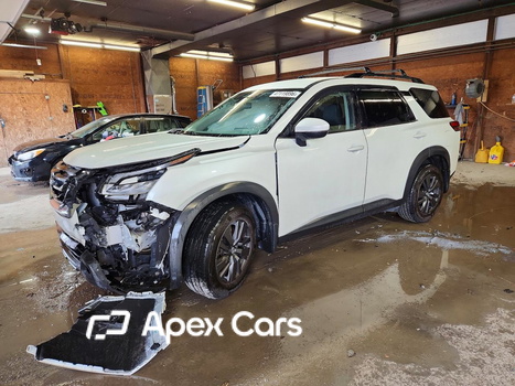 Nissan Pathfinder 2022 - Image 1 of 15